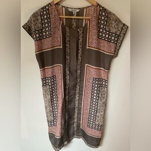 ZOZO Shift Dress Size size Medium. Neutrals and Pink. Floral.